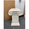 Image 3 : 24" Tall x 16" Wide Plaster Roman Style Pedestal