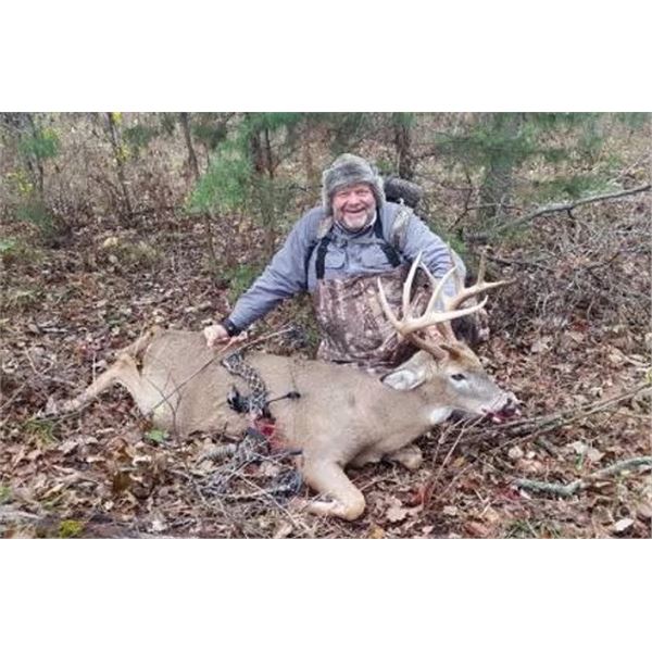 Trophy Whitetail Hunt in Kansas for 2 hunters Bell Wildlife Specialties