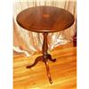 Image 1 : English George III inlaid tilt top table, 19th #2126343