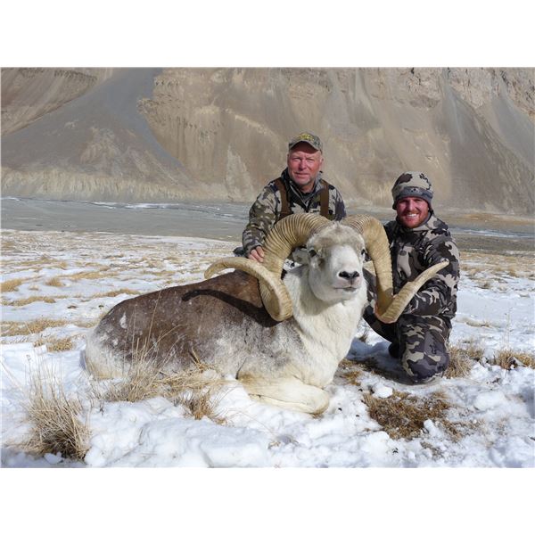Tajikistan 14-Day Marco Polo Sheep Hunt for One Hunter