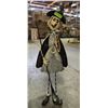Image 1 : HALLOWEEN METAL WITCH 36" HIGH