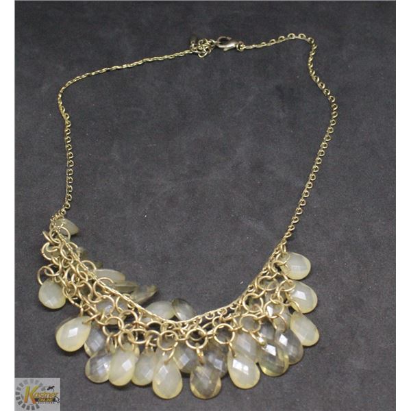 GOLD TONE NECKLACE WITH AUTUMN TONES BEADS