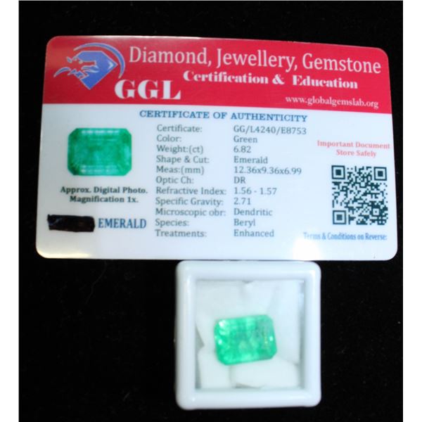 #297-GREEN EMERALD GEMSTONE 6.82ct