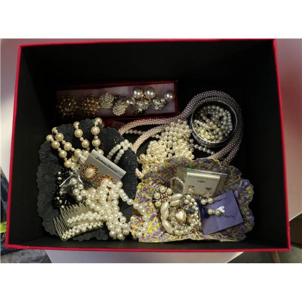 NEW & VINTAGE PEARL JEWELLERY & ACCESSORIES