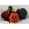 Image 1 : BOX OF HALLOWEEN ITEMS ALL TOGETHER