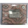 Image 1 : STYLISH 4 PIECE MICROFIBER SHEET SET - QUEEN