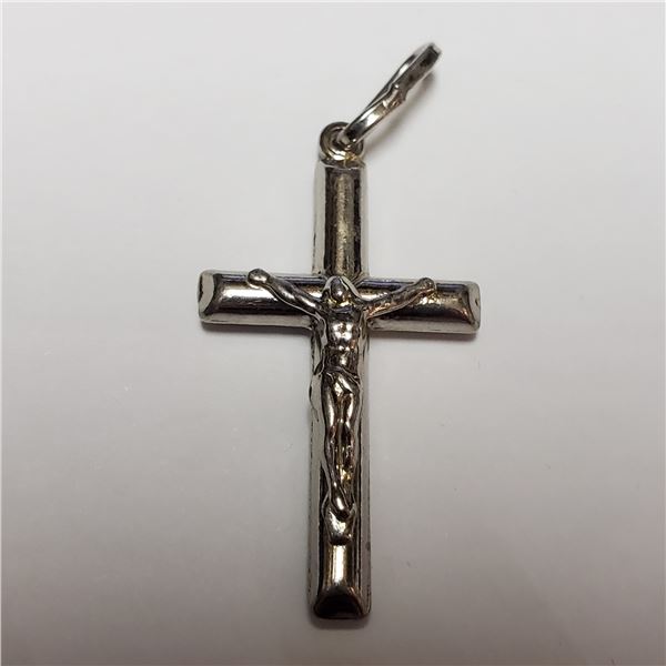 196) SILVER CROSS PENDANT