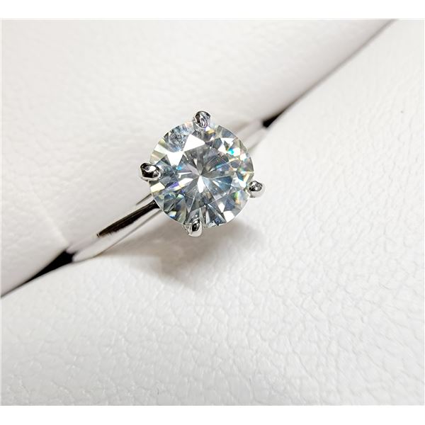 MZ7-17 10K  MOISSANITE RING