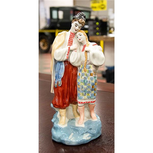 UKRAINIAN COUPLE PORCELAIN FIGURINE 12  TALL