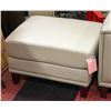 Image 3 : OFF WHITE GENUINE LEATHER 3PC SOFA, CHAIR & OTTOMN