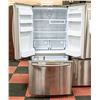 Image 2 : SAMSUNG 32" 17.5CU FT STAINLESS FRENCH DOOR FRIDGE