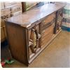 Image 2 : VINTAGE 3 DRAWER 2 DOOR DRESSER/SIDEBOARD