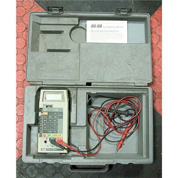 FLUKE MULTIMETER IN AN ORIGINAL CASE