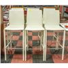 Image 1 : 6 X WHITE WRAPPED BAR STOOLS/CHAIRS