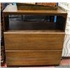 Image 1 : VINTAGE WOOD DRESSER APPROX H-30" W-16" L-29"