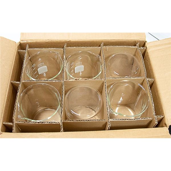 BOX LOT OF ASSORTED PYREX GLASS BEAKERS