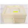 Image 1 : ESTATE 2-DRAWER TOP-LIFT JEWELLERY BOX FULL OF