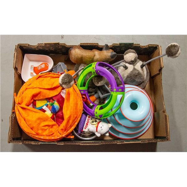 FLAT OF CAT TOYS, DISHES, BRUSHES - NEW + USED