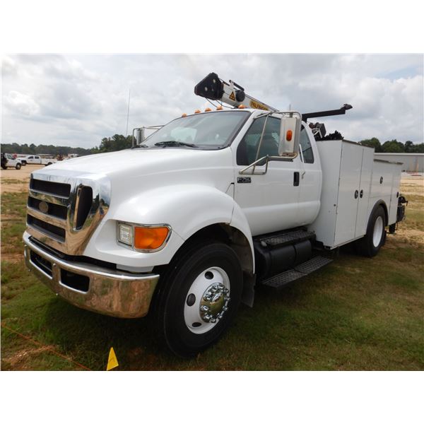 2011 FORD F750 XLT Service / Mechanic Truck