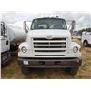 Image 5 : 2004 STERLING LT7500 Fuel / Lube Truck