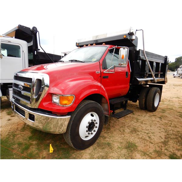 2004 FORD F750 Dump Truck