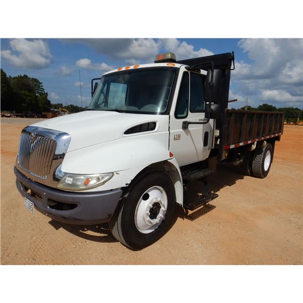 2007 INTERNATIONAL 4300 Flatbed Dump Truck
