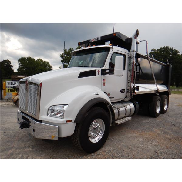 2022 KENWORTH T880 Dump Truck