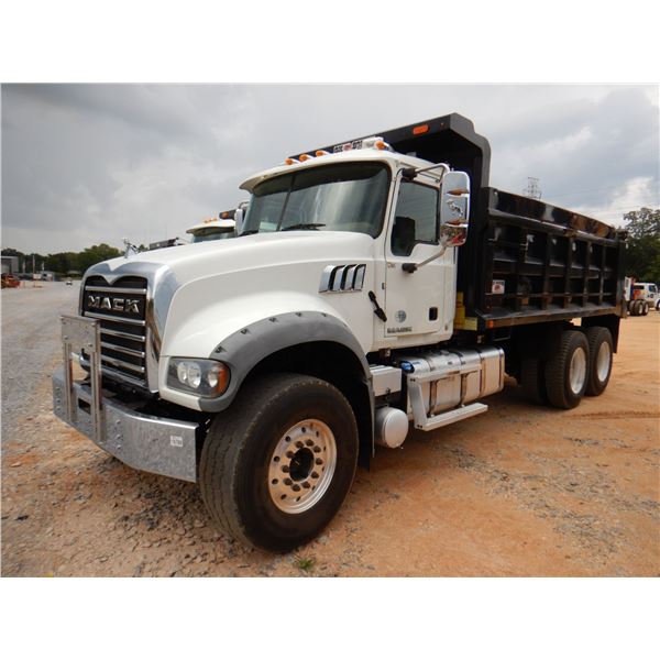 2018 MACK GU713 Dump Truck