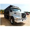 Image 4 : 2012 VOLVO VHD Dump Truck