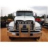 Image 5 : 2021 MACK GR64F Roll Off Truck