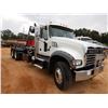 Image 4 : 2021 MACK GR64F Roll Off Truck