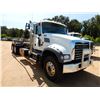 Image 4 : 2021 MACK GR64F Roll Off Truck