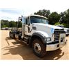 Image 4 : 2021 MACK GR64F Roll Off Truck