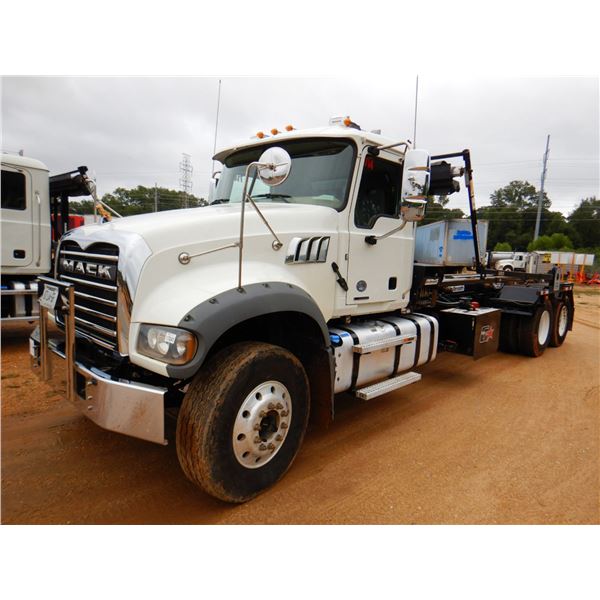 2019 MACK GR64F Roll Off Truck