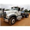Image 1 : 2019 MACK GR64F Roll Off Truck