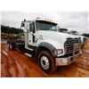 Image 4 : 2018 MACK GU713 Roll Off Truck