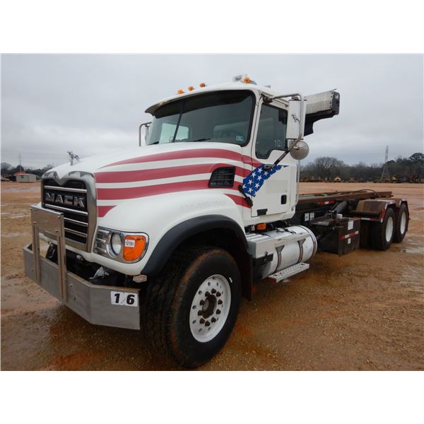 2006 MACK CV713 Roll Off Truck
