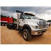 Image 4 : 2005 INTERNATIONAL 7600 Roll Off Truck