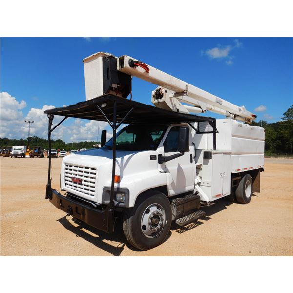 2005 GMC C7500 Bucket Truck