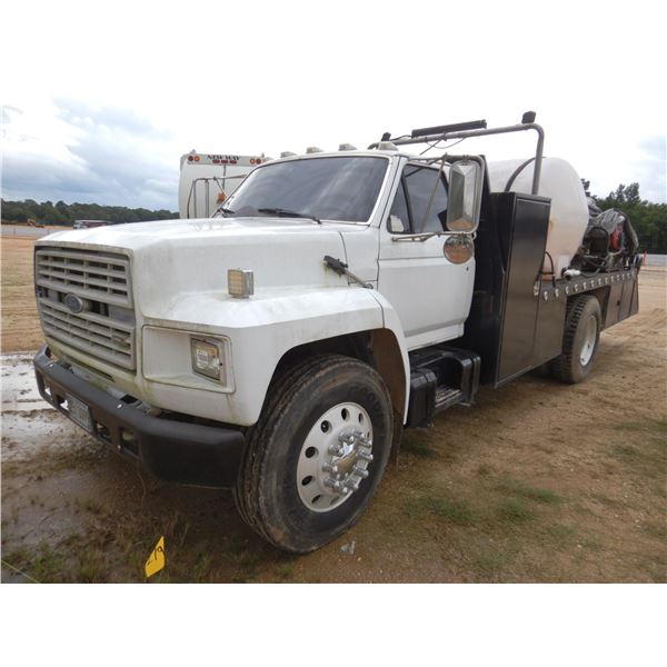 1991 FORD B700 CLEANING RIG