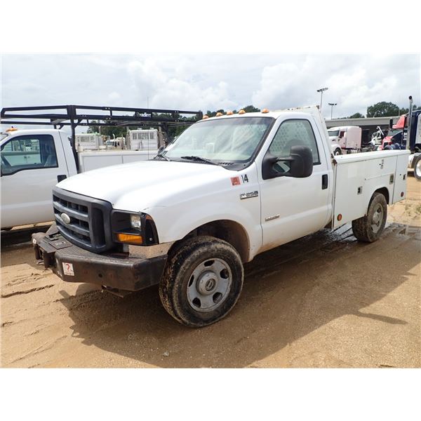 2006 FORD F250 XL Pickup Truck