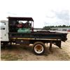 Image 12 : 2001 INTERNATIONAL 4700 Flatbed Truck