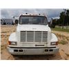 Image 5 : 2001 INTERNATIONAL 4700 Flatbed Truck