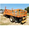 Image 2 : 2000 INTERNATIONAL 4900 Flatbed Truck