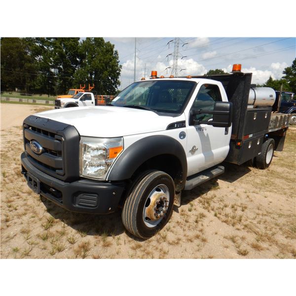 2013 FORD F450 XL Flatbed Truck