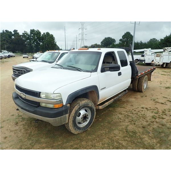 2001 CHEVROLET 3500 Flatbed Truck