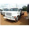Image 1 : 1993 INTERNATIONAL 4900 Rollback Truck