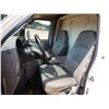 Image 12 : 2001 FORD E450 SUPER DUTY Cutaway Cube Van