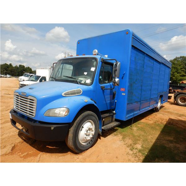 2007 FREIGHTLINER M2 Beverage Truck