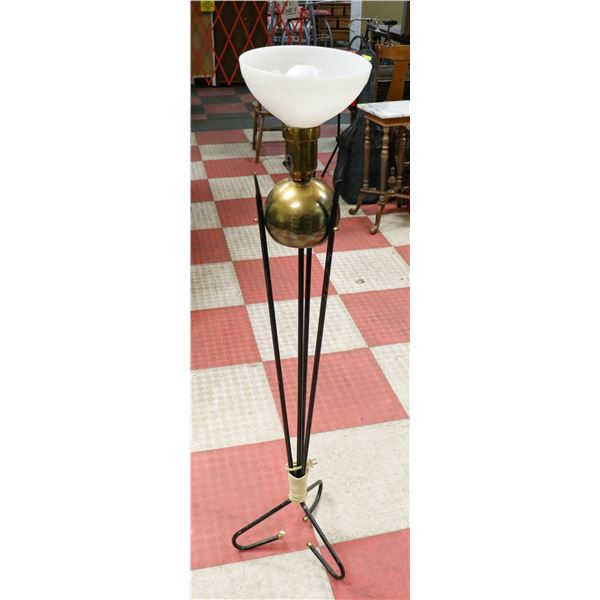1950S LAMP WITH GLASS SHADE